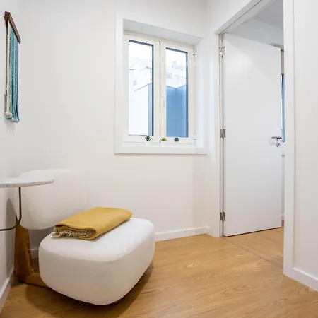 Cedofeita 2br Duplex W/ Garage By Lovelystay