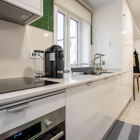 Cedofeita 2br Duplex W/ Garage By Lovelystay