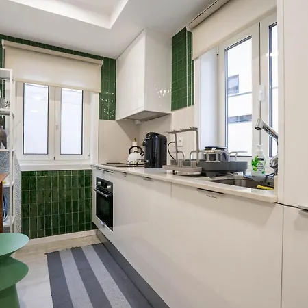 Cedofeita 2br Duplex W/ Garage By Lovelystay بورتو